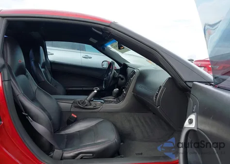 2008 Chevrolet Corvette из США, поврежденный, VIN 1G1YY25W085119047